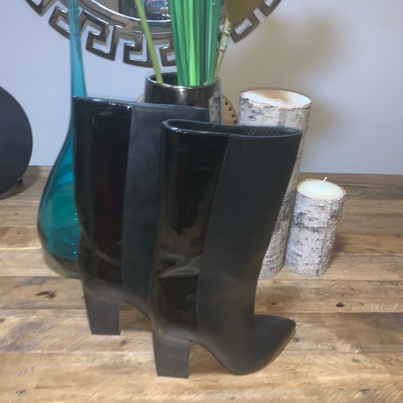 VALENTINO GARAVANI matte and patent leather Boots - Picture 2 of 8